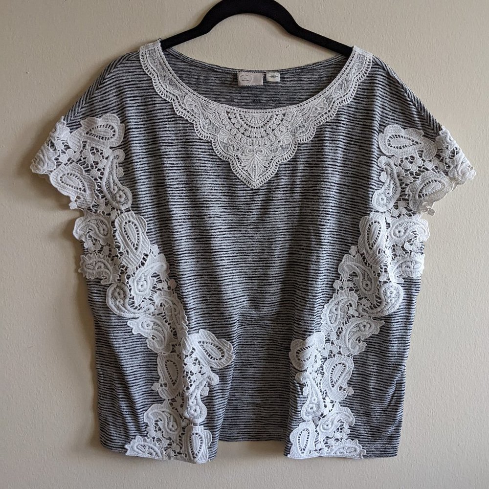 Anthropologie crop tank with crochet detail